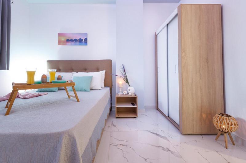 דירות פוליכרונו Nikogroup Plaza מראה חיצוני תמונה